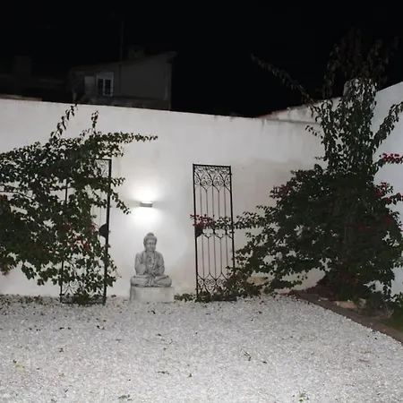 Les Portes Apartment